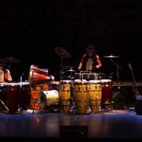 ALKORA espectculos de fusin, danza y percusin.